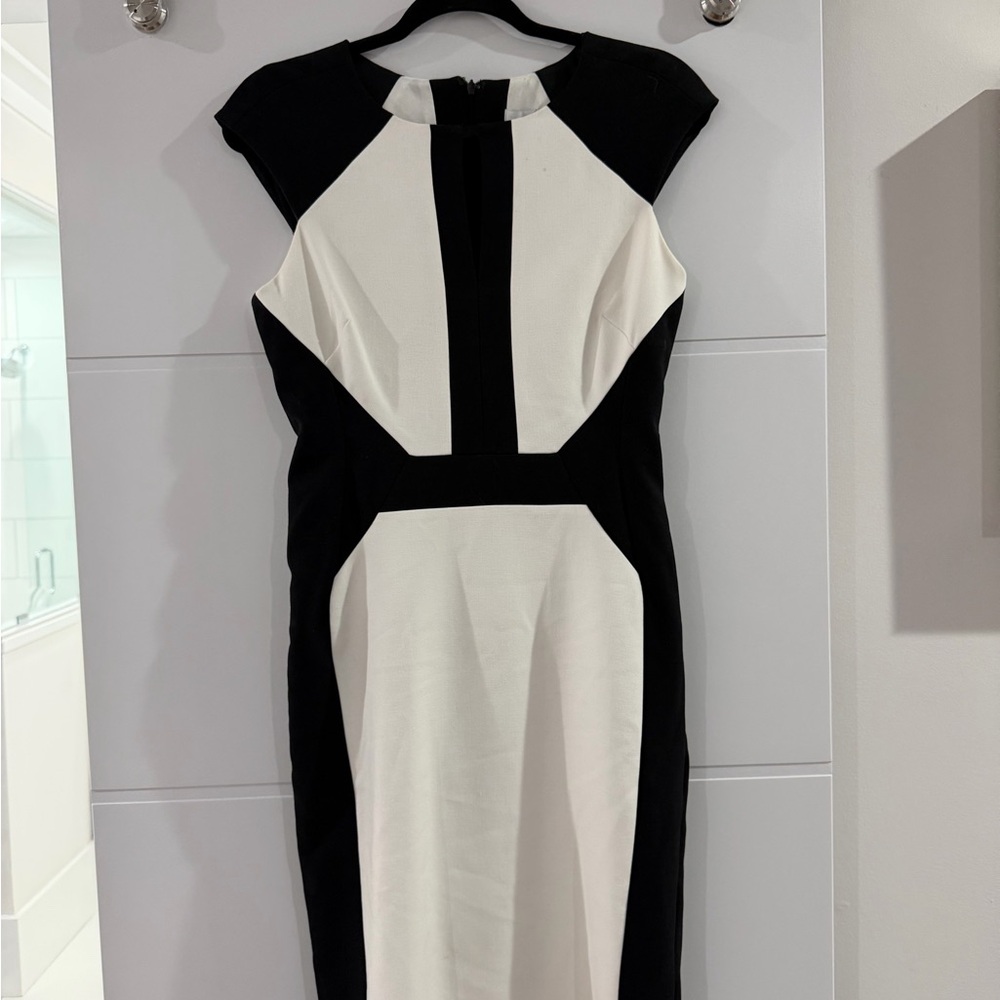 Cache Black and White Geometric Midi Dress